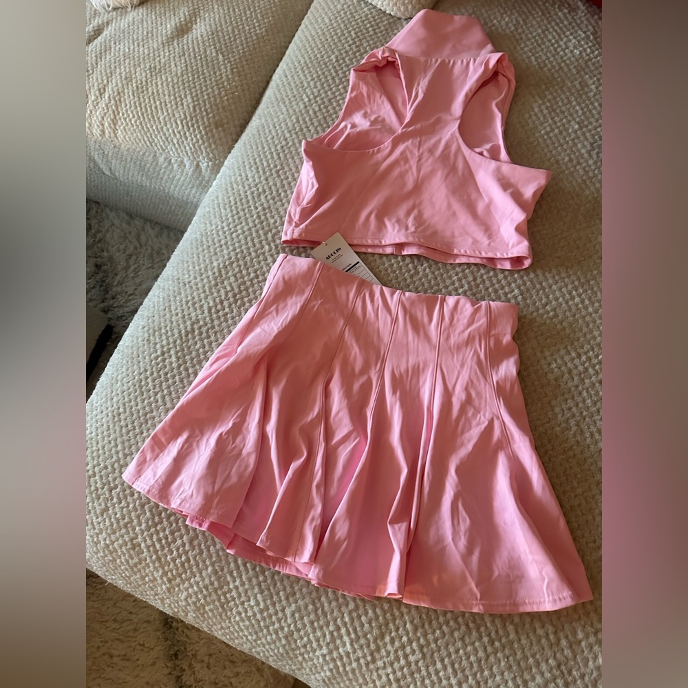 Brand new light pink, medium size tennis/golf outfit set